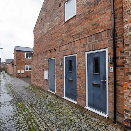 Compton Luxury Apartment-free Parking Apartment *