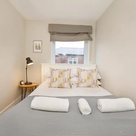 公寓 Compton Luxury Apartment-free Parking 约克
