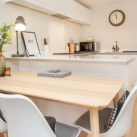 Compton Luxury Apartment-free Parking Apartment York