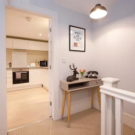 Compton Luxury Apartment-free Parking Apartment York