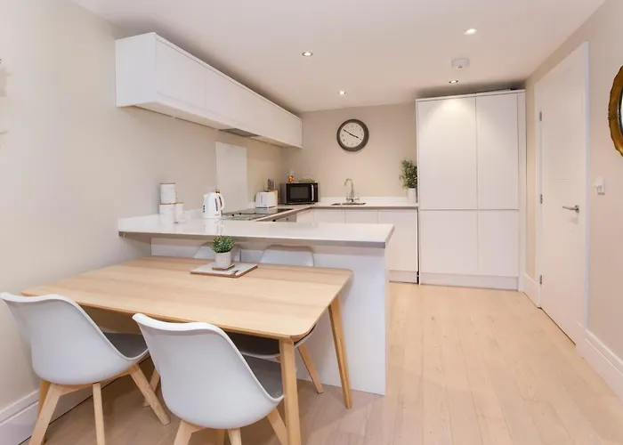 Lägenhet Compton Luxury Apartment-free Parking *