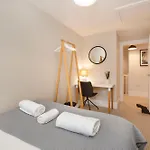 Compton Luxury Apartment-free Parking Apartament *