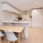 Apartament Compton Luxury Apartment-free Parking *